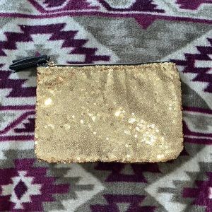 Ipsy makeup clutch